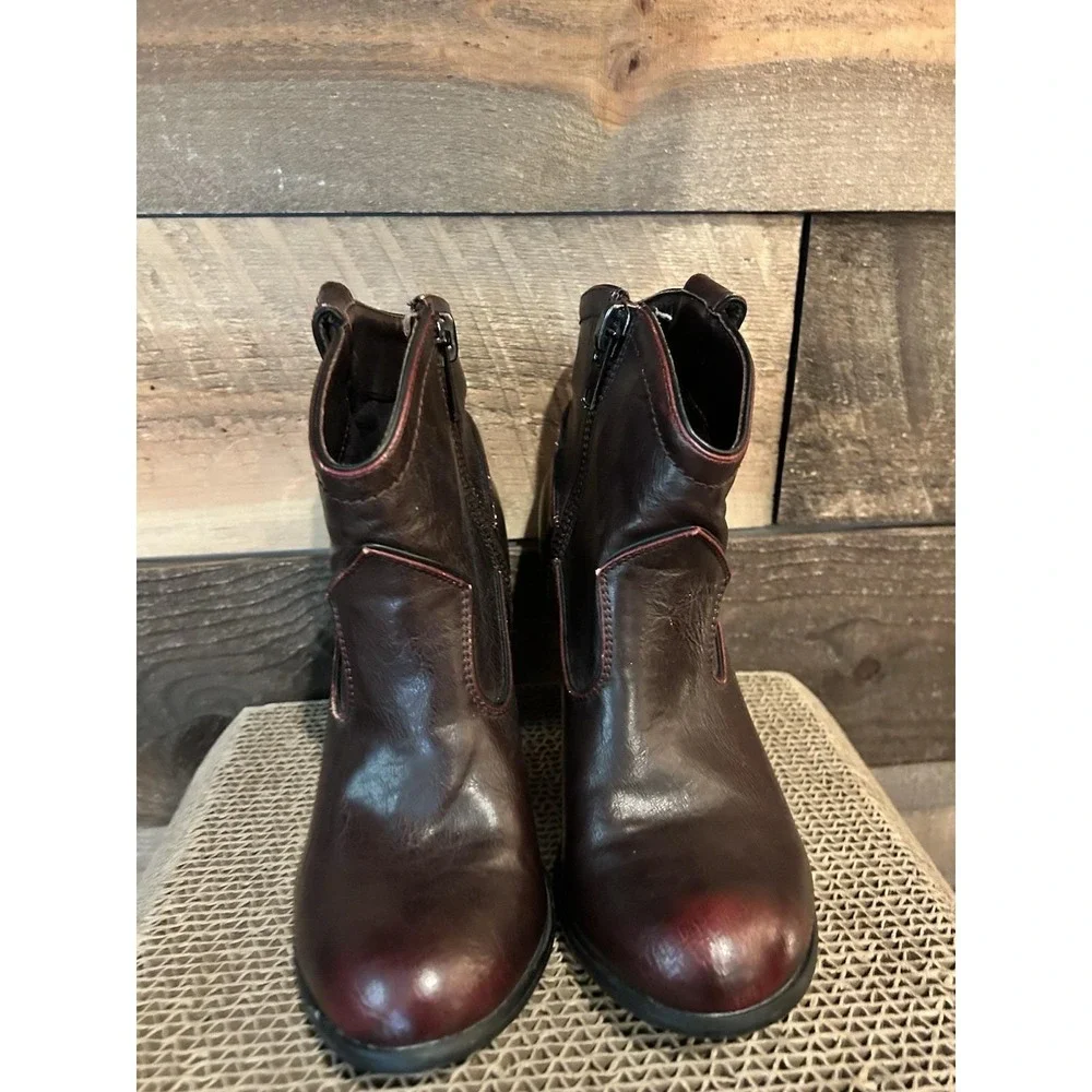 Not Rated Ankle Booties Brown Faux Leather Chunky Heel Women Sz 6 Distressed‎